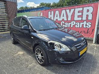 Coche accidentado Kia Cee d 1.4 x-ecutive ISG 2009/6