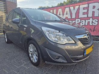 Vaurioauto  passenger cars Opel Meriva 1.4 cosmo 2012/10