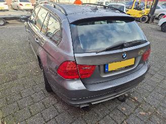 BMW 3-serie 318 i touring picture 5