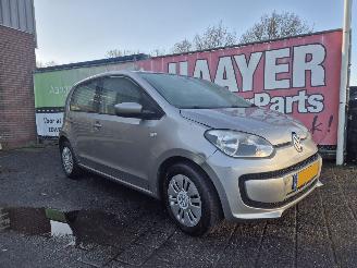Unfallwagen Volkswagen Up! 1.0 move up BlueMotion 2013/4