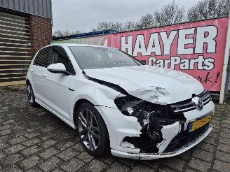 skadebil auto Volkswagen Golf 1.4 TSI Business edition R connected 2015/11