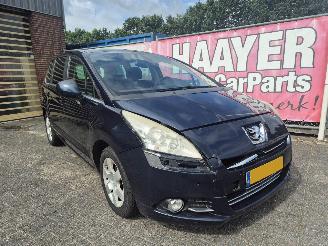 Vaurioauto  passenger cars Peugeot 5008 1.6 VTI blue lease 7P 2011/2