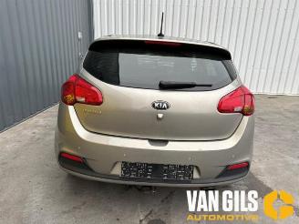 demontáž osobní automobily Kia Cee d Cee'd (JDB5), Hatchback 5-drs, 2012 / 2018 1.6 GDI 16V 2013/1