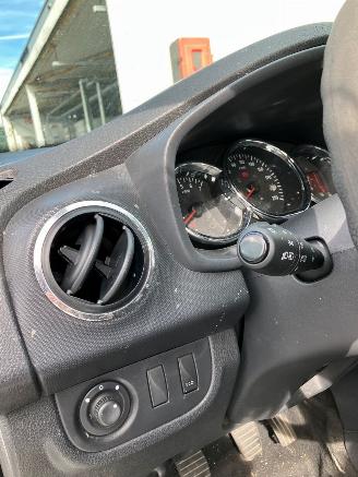 Dacia Logan  picture 17