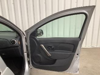 Dacia Logan  picture 11