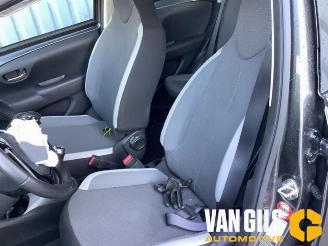 Toyota Aygo Aygo (B40), Hatchback, 2014 1.0 12V VVT-i picture 22