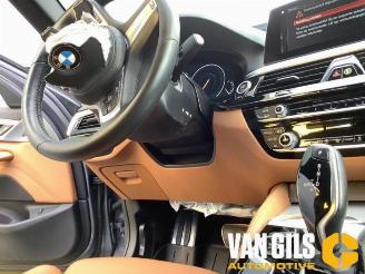 BMW 5-serie 5 serie (G30), Sedan, 2016 520i 2.0 TwinPower Turbo 16V picture 24