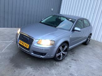 Vaurioauto  passenger cars Audi A3  2005/10