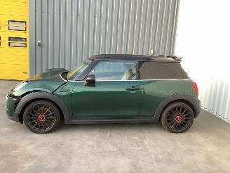 Damaged car Mini Cooper S 2.0 16V Cooper S 2014/8