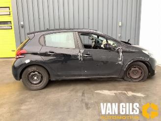 disassembly passenger cars Peugeot 208 208 I (CA/CC/CK/CL), Hatchback, 2012 / 2019 1.2 Vti 12V PureTech 82 2018/5