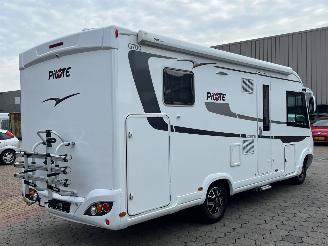 krockskadad bil camper Pilote  2.3 130 PK Queensbed G700C Essentiel 96KW 2019/1