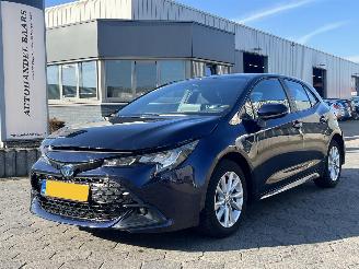Unfallwagen Toyota Corolla Hybrid 140 Active 2023/11