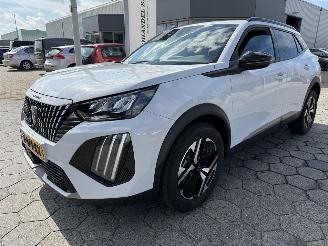 krockskadad bil auto Peugeot 2008 1.2 PureTech 100 Allure 2023/3