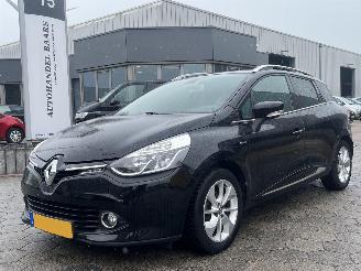 Damaged car Renault Clio Estate 0.9 TCe Limited 2016/5