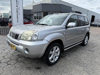 krockskadad bil auto Nissan X-Trail 2.0 Columbia Style 2wd 2007/9