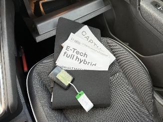 Renault Captur E-TECH HYBRID picture 22