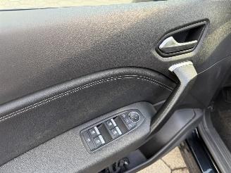 Renault Captur E-TECH HYBRID picture 10