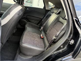 Renault Captur E-TECH HYBRID picture 12