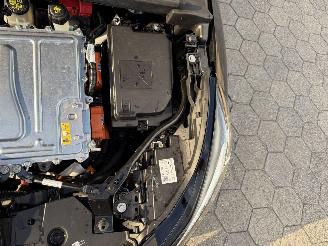 Renault Captur E-TECH HYBRID picture 9