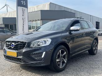 Vaurioauto  passenger cars Volvo Xc-60 2.0 T5 FWD R-Design AUTOMAAT 2015/8