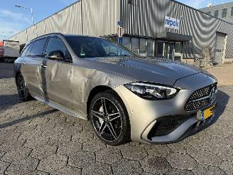 Voiture accidenté Mercedes C-klasse Estate 300 e AMG Line 2024/5