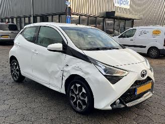 Toyota Aygo 1.0 VVT-i x-play picture 3