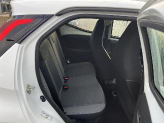Toyota Aygo 1.0 VVT-i x-play picture 10