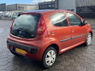 Peugeot 107 1.0-12V Urban Move picture 4