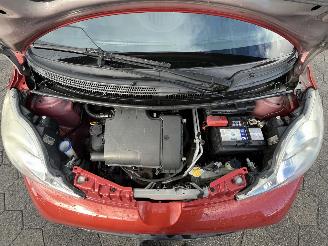 Peugeot 107 1.0-12V Urban Move picture 7