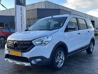 krockskadad bil auto Dacia Lodgy 1.3 TCe Stepway 5p 2021/6