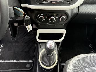 Renault Twingo 1.0 SCe Collection picture 20