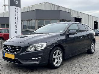 Auto incidentate Volvo V-60 1.6 D2 Kinetic 2015/3