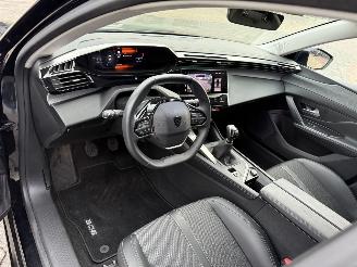 Peugeot 308 1.2 PureTech Allure picture 17