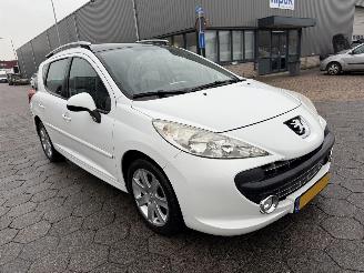 Peugeot 207 SW 1.6 VTi XS picture 3