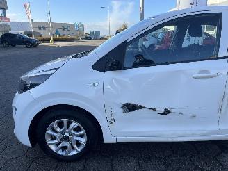 Kia Picanto 1.0 CVVT ComfortPlusLine Navigator picture 9