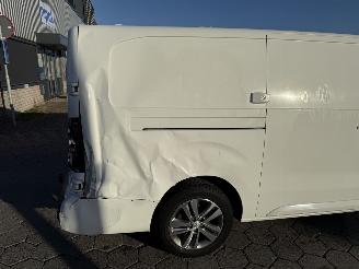 Peugeot Expert 2.0 BlueHDI 120 Long Premium picture 4