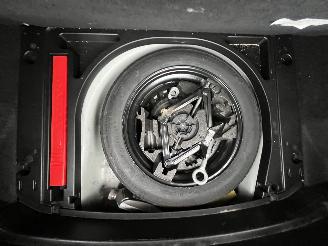 Volvo V-40 2.0 D2 R-Design Business picture 11