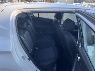 Hyundai I-20 1.2i i-Motion picture 11