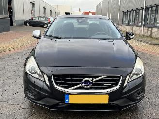 Volvo S-60 2.0 D4 Summum AUTOMAAT picture 2