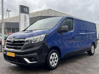 krockskadad bil bedrijf Renault Trafic 2.0 Blue dCi 130 T30 L2H1 Advance 2024/10