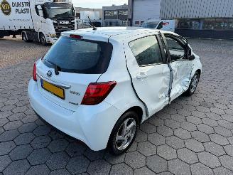Toyota Yaris 1.5 Hybrid Lease picture 4