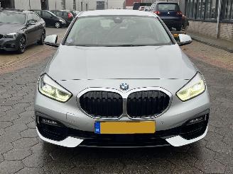 BMW 1-serie 118i Executive Edition AUTOMAAT picture 2