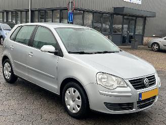 Volkswagen Polo 1.4-16V Optive picture 3