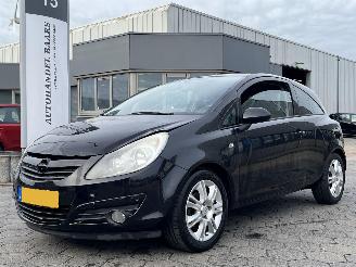 krockskadad bil auto Opel Corsa 1.4-16V Color Edition 2010/1
