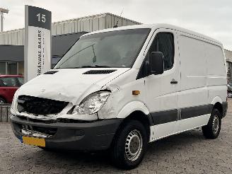krockskadad bil bedrijf Mercedes Sprinter 210 2.2 CDI 325 2013/7