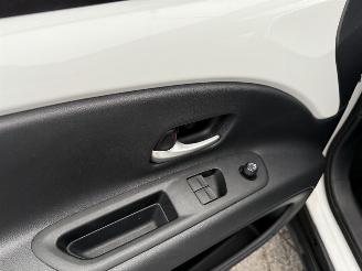 Toyota Aygo X 1.0 VVT-i MT Play picture 9