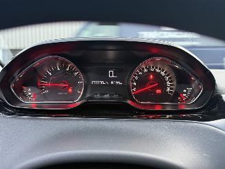 Peugeot 208 1.4 VTi Active picture 18