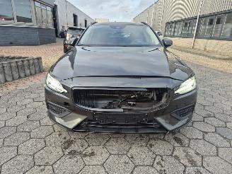 Volvo V-60 2.0 B3 Momentum Advantage picture 2