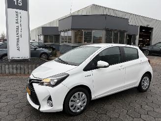 Voiture accidenté Toyota Yaris 1.5 Hybrid Aspiration 2015/4