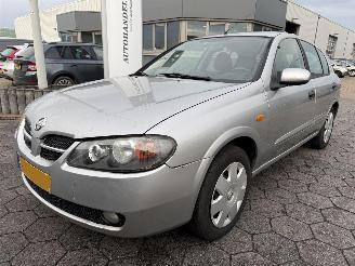 krockskadad bil auto Nissan Almera 1.5 Visia 2004/9
